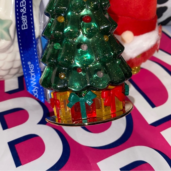 BATH AND BODY WORKS CHRISTMAS TREE NIGHTLIGHT WALLFLOWER PLUG - Picture 6 of 11